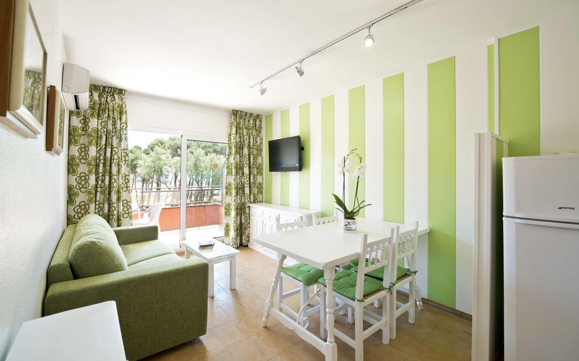 Apartamentos Sallés Beach L'Estartit Exterior foto