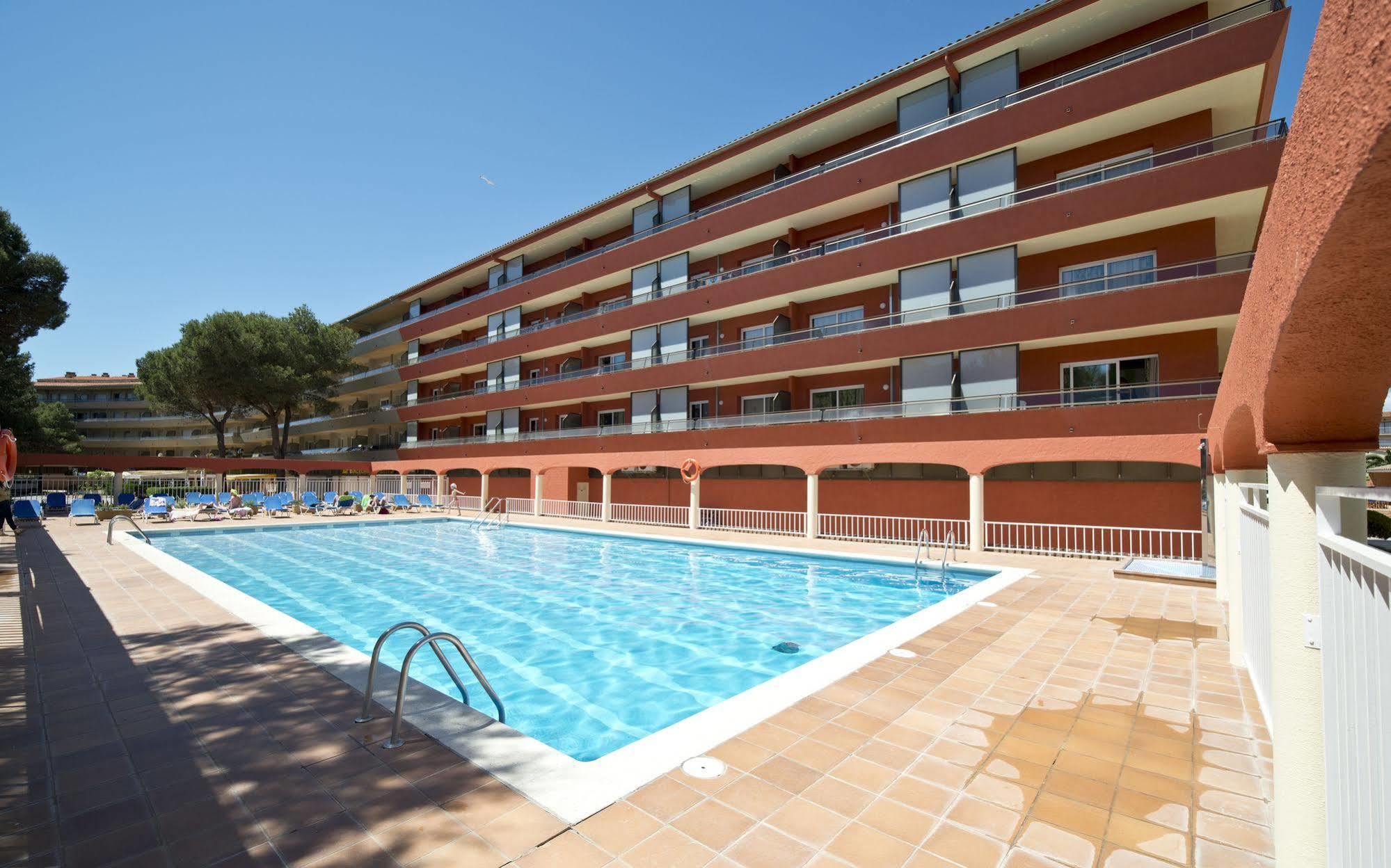 Apartamentos Sallés Beach L'Estartit Exterior foto